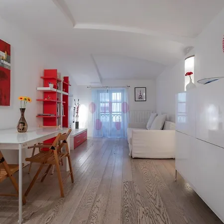 Red Near Porta Nuova By Wonderful Italy Appartement