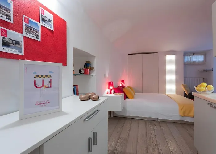 アパート Red Near Porta Nuova By Wonderful Italy