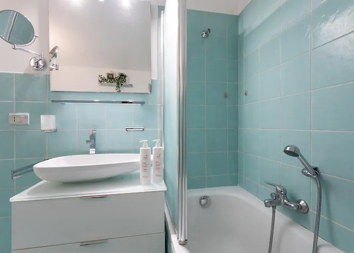 アパート Red Near Porta Nuova By Wonderful Italy トリノ